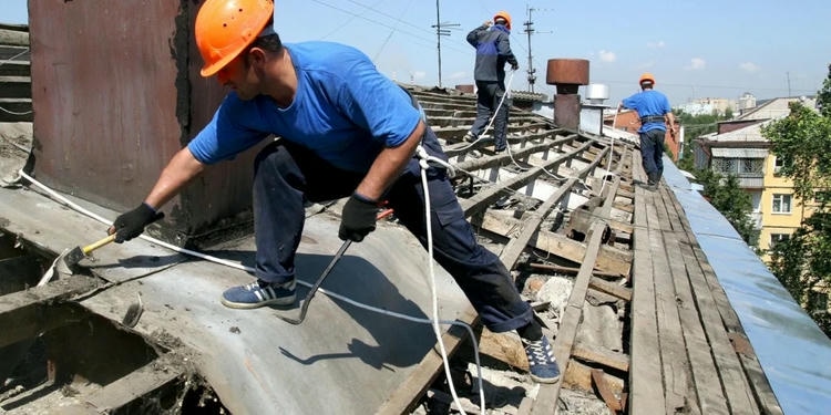 Демонтаж старой кровли