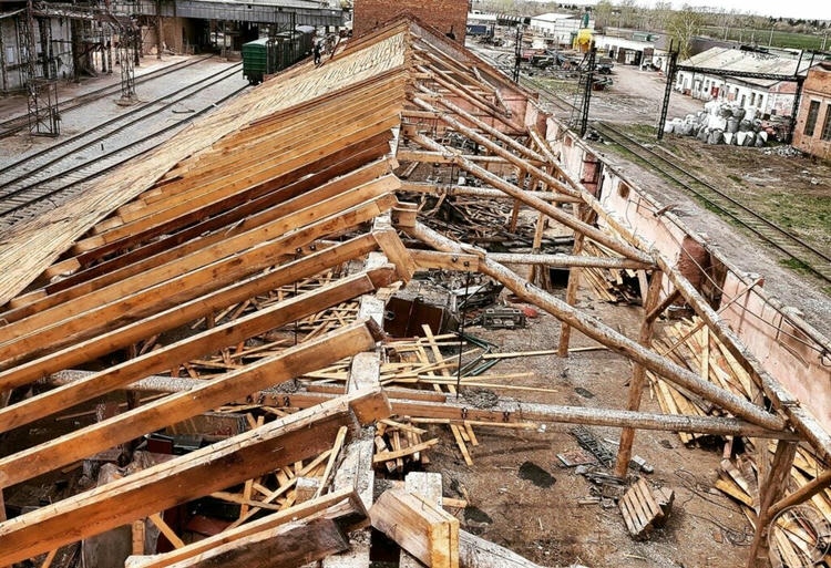 Демонтаж старой кровли