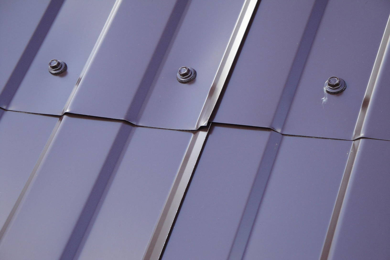 Монтаж кровли из профнастила 1