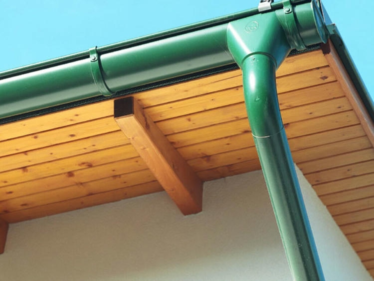 какую водосточную систему выбрать