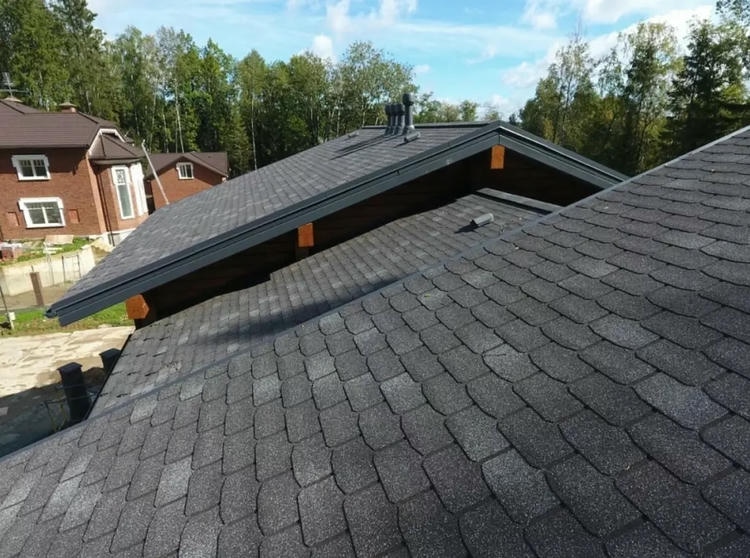 На что обращать внимание при покупке кровельных материалов