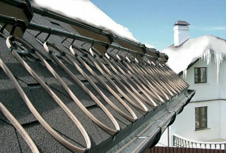 Обогрев кровли и водостоков: устройство и монтаж антиобледенения