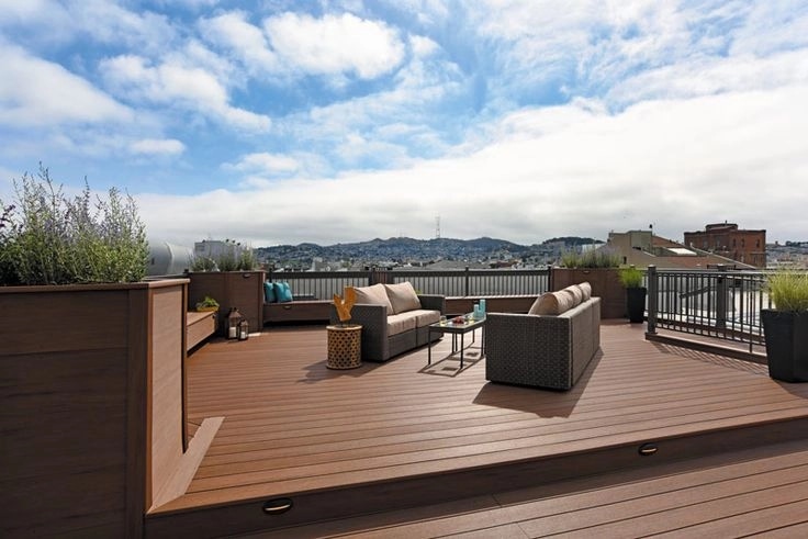 Открытая терраса с мебелью