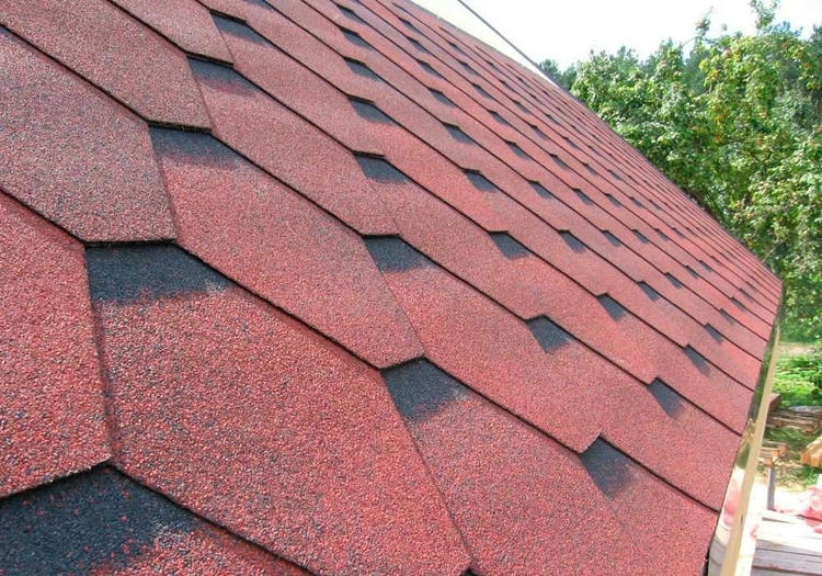 Преимущества покрытия фасадов гибкой черепицей