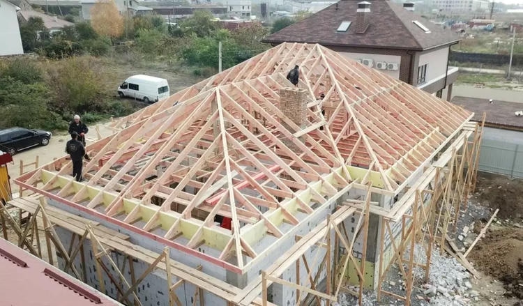 Расчет стропильной вальмовой системы: пошаговое руководство