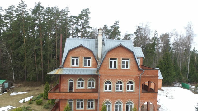 устранить протечку кровли