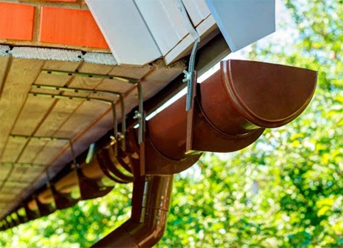 Водосток дома