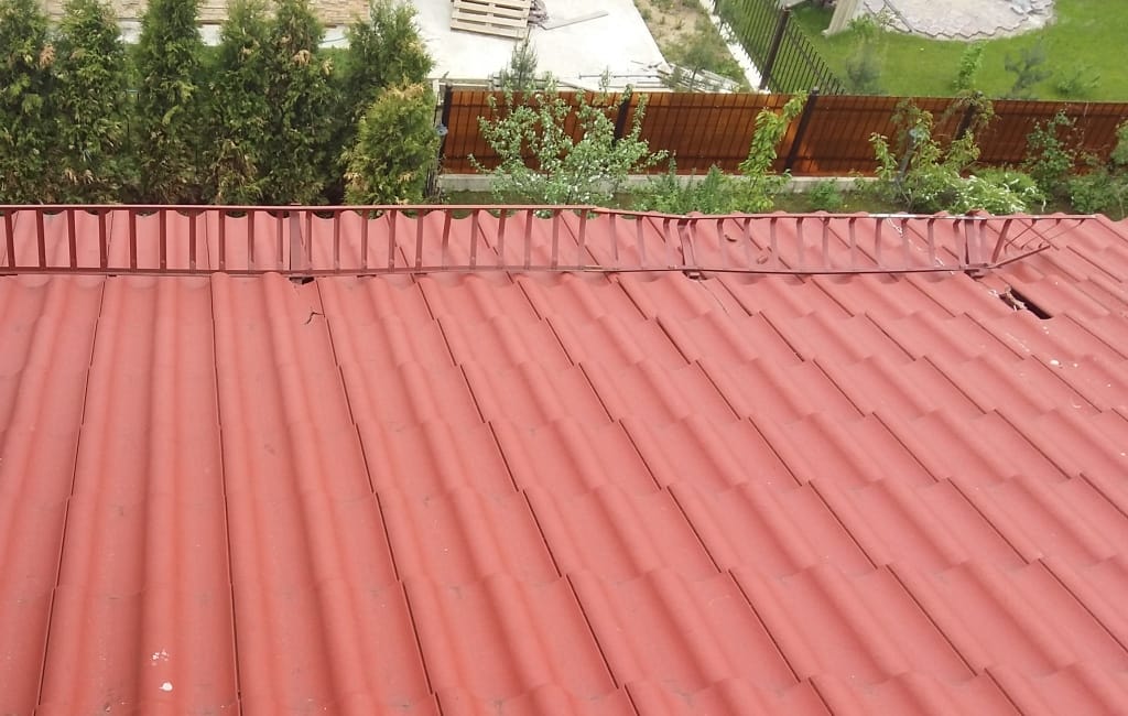 Ремонт кровли и замена снегозадержателей