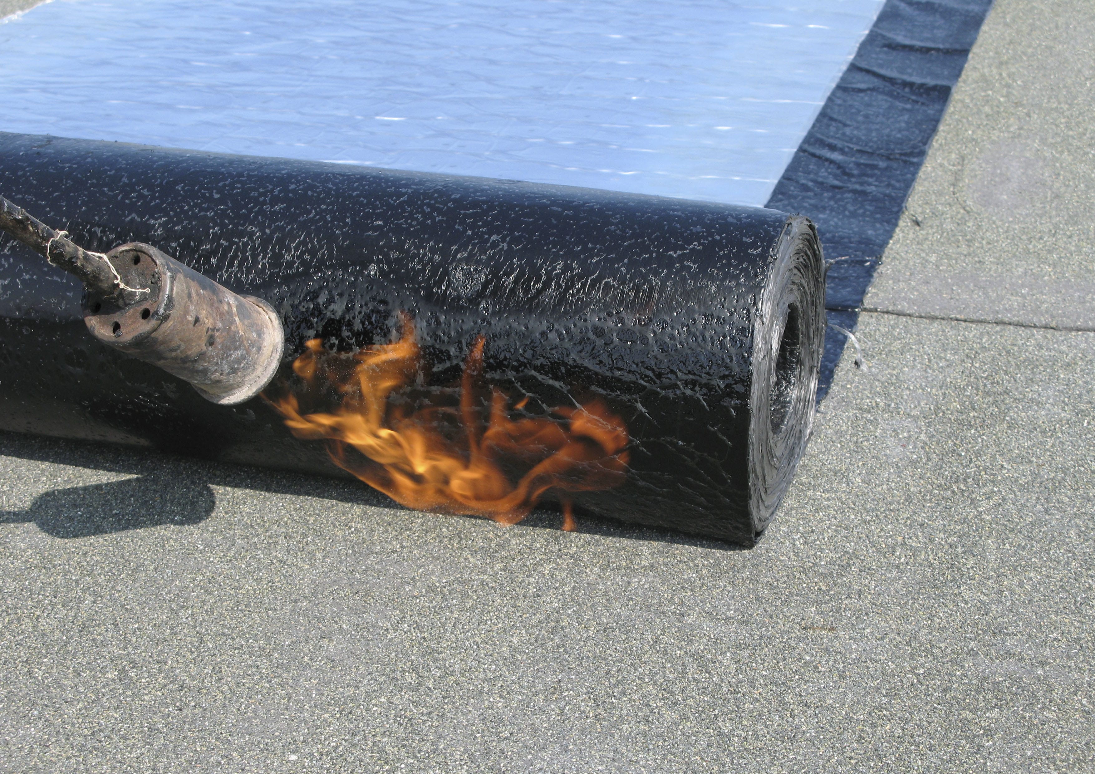 Ремонт рулонной кровли 1