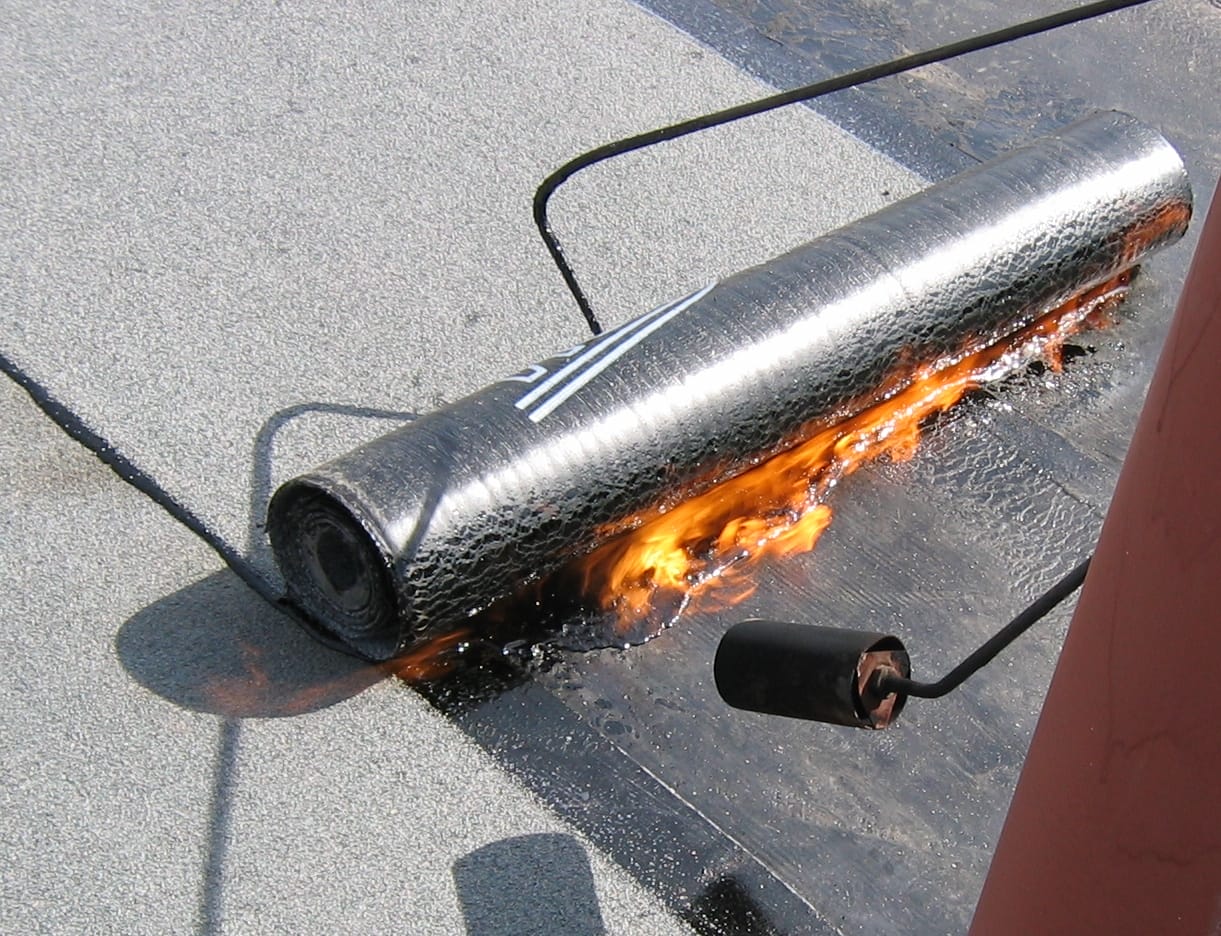 Ремонт рулонной кровли 3