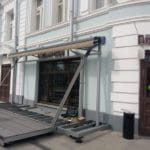 монтаж террасы и маркизы для кафе