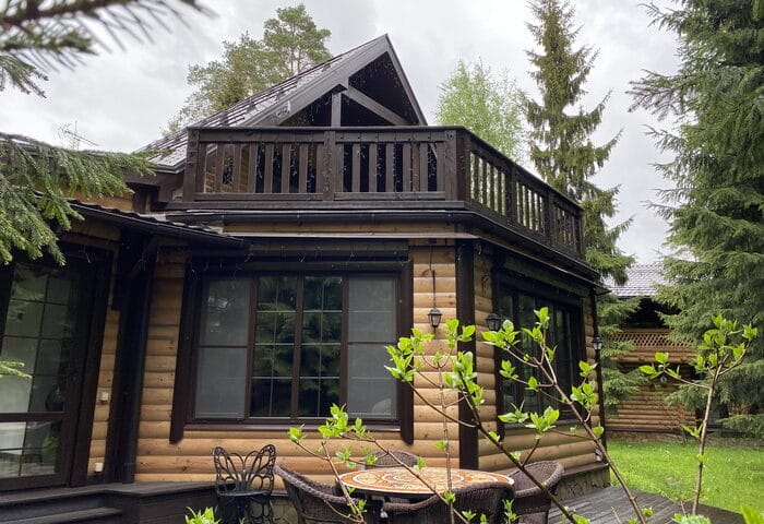 Балкон - терраса загородного дома